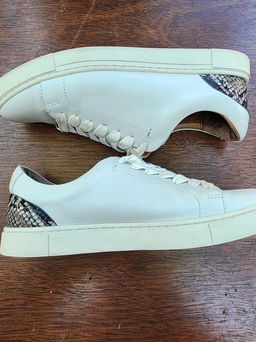 Frye Ivy Low Lace White Leather Sneakers Snake Print Embossed Heel [6] - Picture 8 of 11